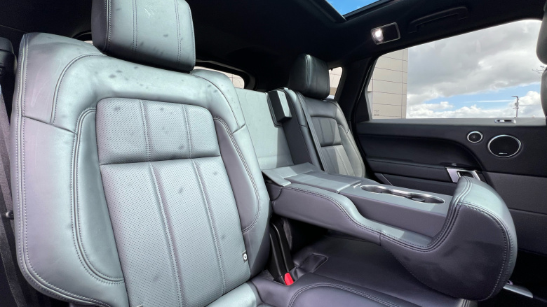 Land Rover Range Rover Sport 2.0 P400e HSE Dynamic Black 5dr Auto Estate